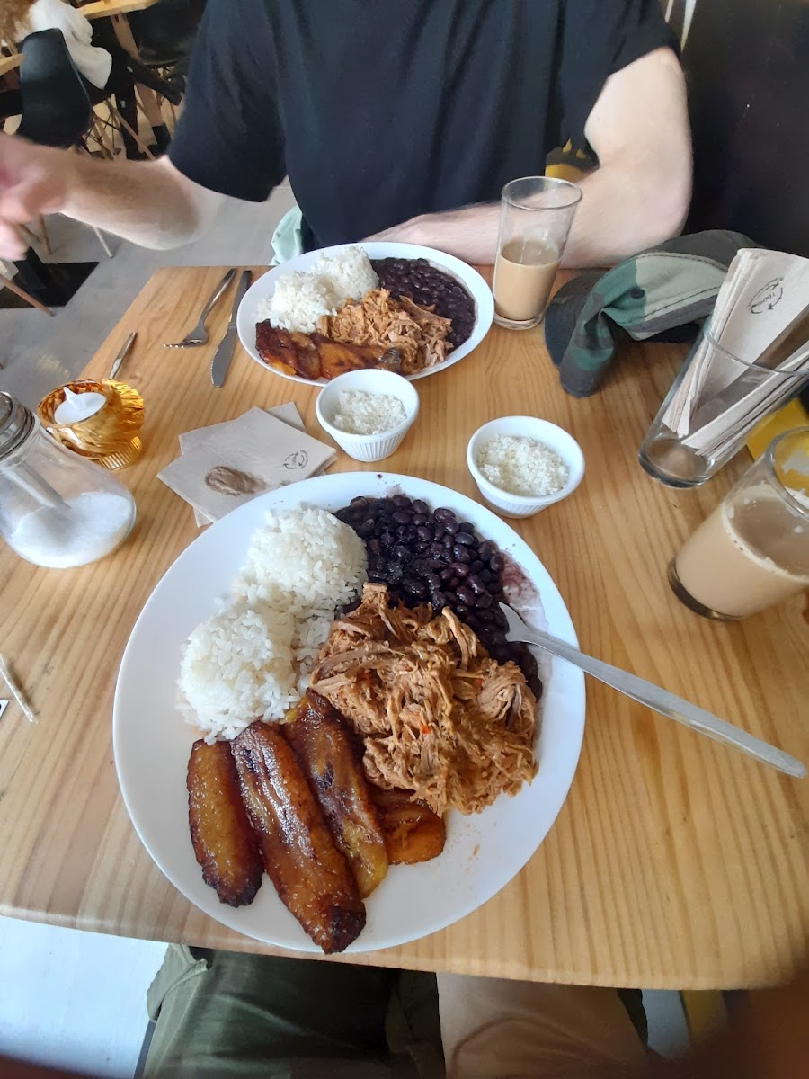 Monster Gourmet Restaurante de comida Venezolana Photo 10