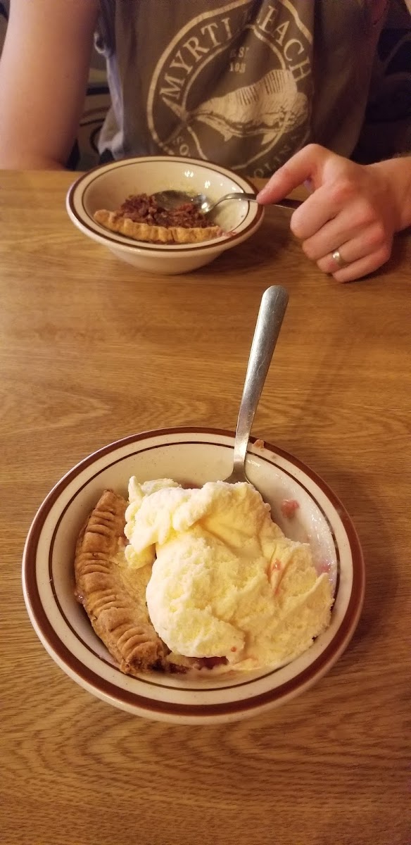 Waffle Hut Photo 10