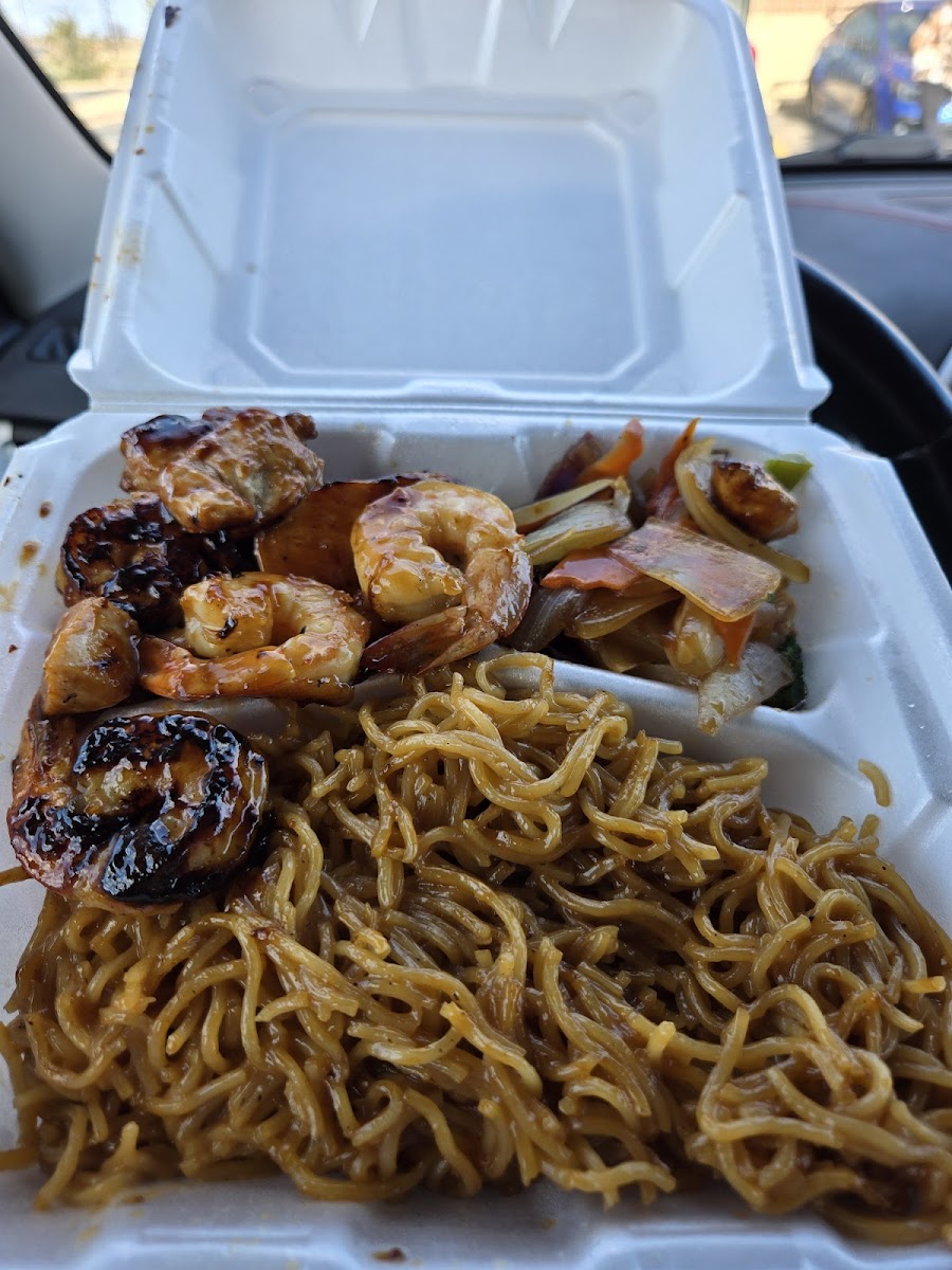 Yatta Habachi Grill & Sushi 2, Rochelle Photo 10