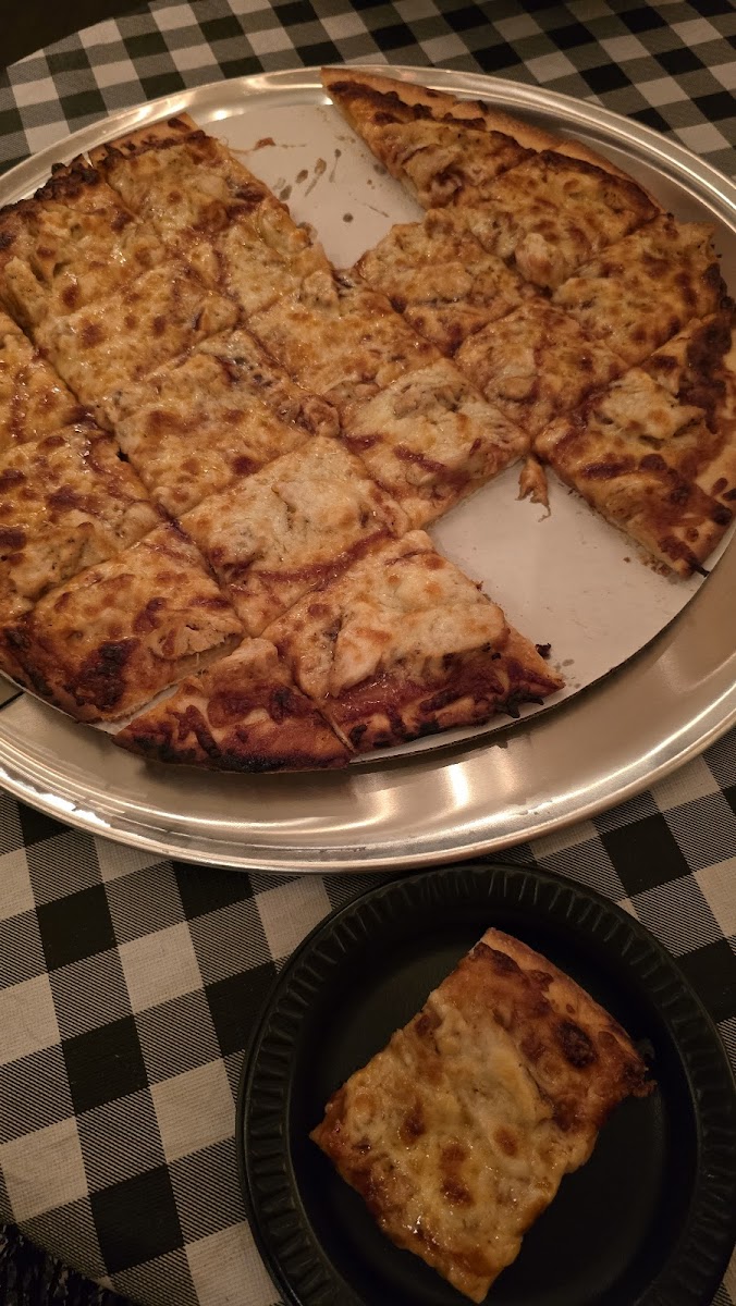 Mama J's Pizza Jackson Center Photo 6