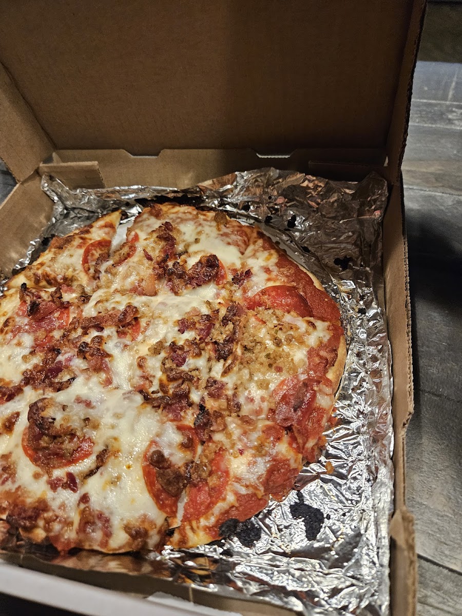 Mama J's Pizza Jackson Center Photo 7