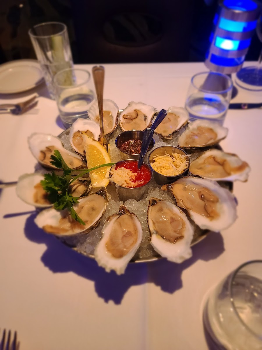 The Oceanaire Seafood Room Photo 6