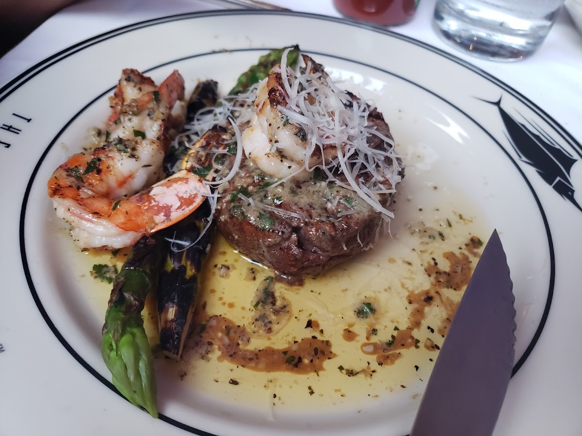 The Oceanaire Seafood Room Photo 9