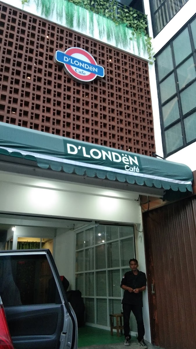 D'LONDEN CAFE PRAJA CORNER