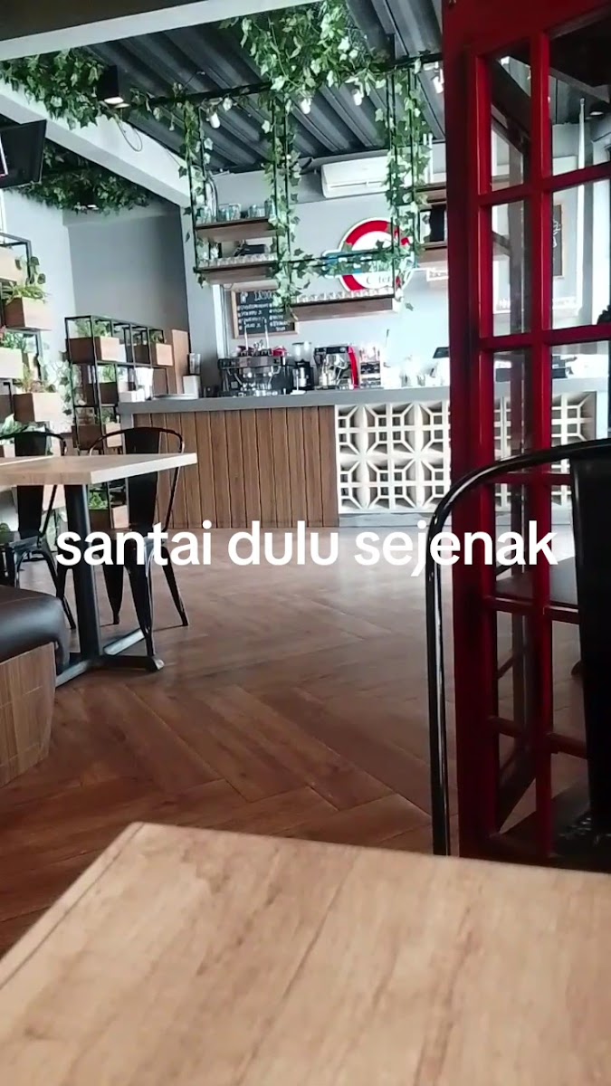 D'LONDEN CAFE PRAJA CORNER Photo 2