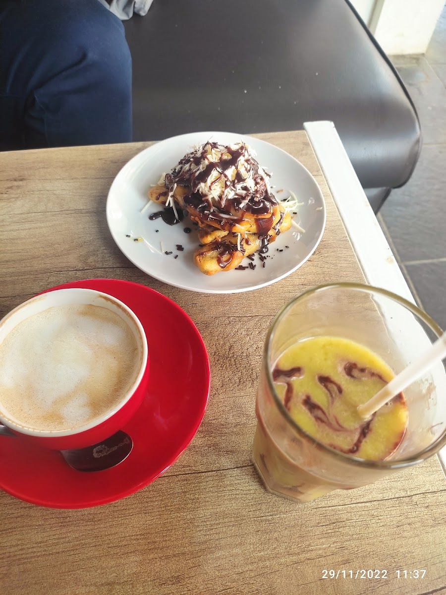 D'LONDEN CAFE PRAJA CORNER Photo 6