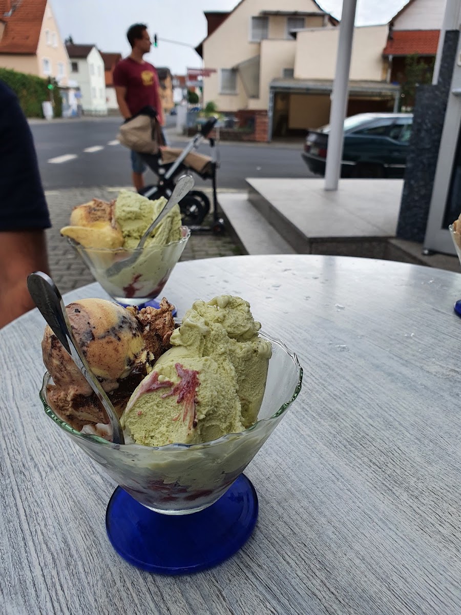 Eis Café San Marco Hasselroth Photo 9
