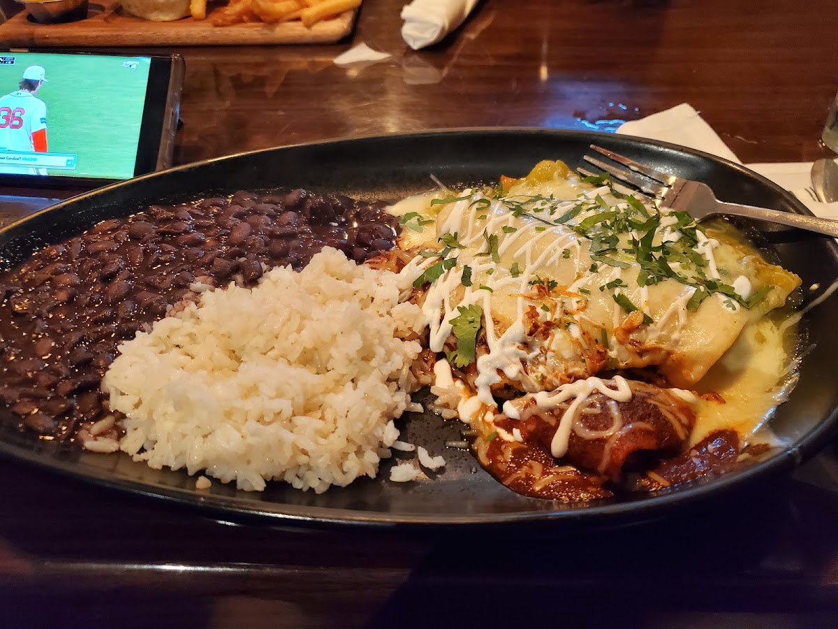 Madre's Mexican Kitchen Photo 4