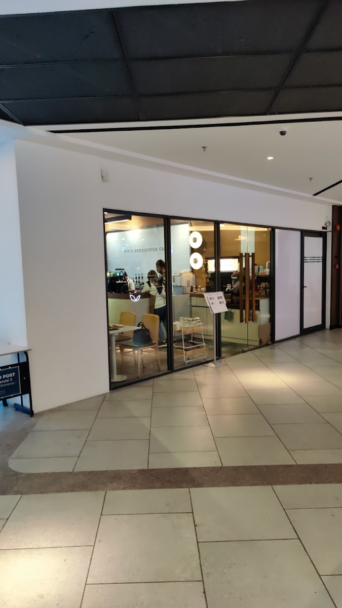 Yin's Sourdough Bakery & Cafe • Q1
