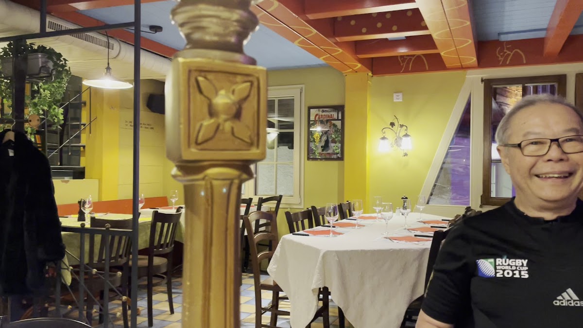 Grampi’s Bar & Restaurant Photo 2