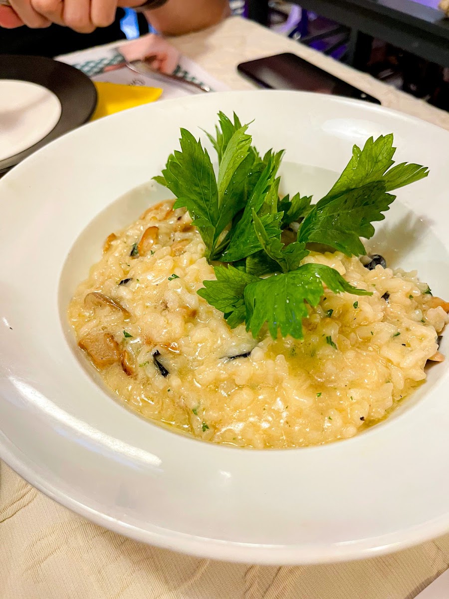 Grampi’s Bar & Restaurant Photo 5