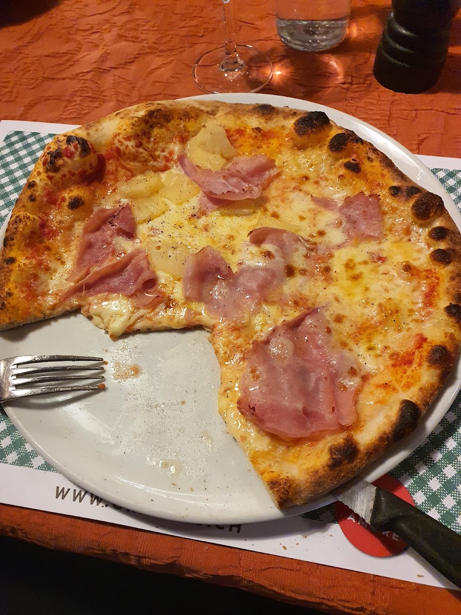 Grampi’s Bar & Restaurant Photo 7