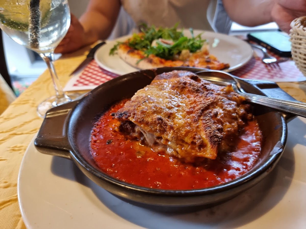 Grampi’s Bar & Restaurant Photo 9