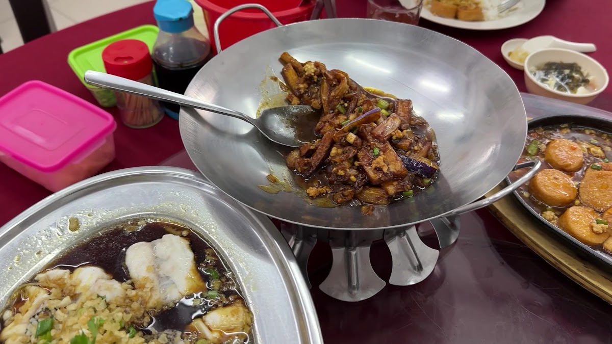 Ding Xian Seafood Restaurant 顶鲜海鲜饭店 Photo 2