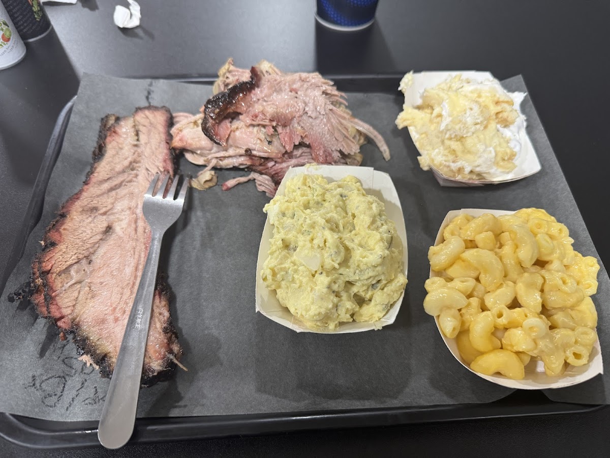 Smoke Brothers Kitchen Photo 2