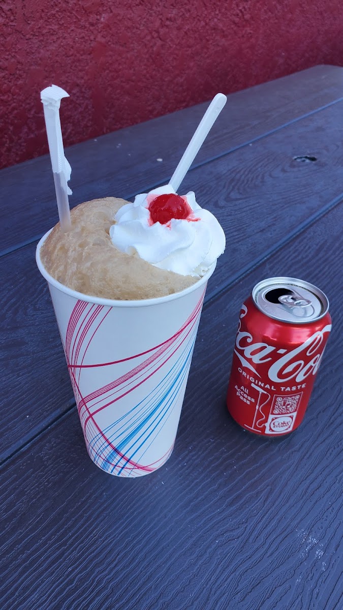 Sugar Lips Ice Cream Shop Photo 6