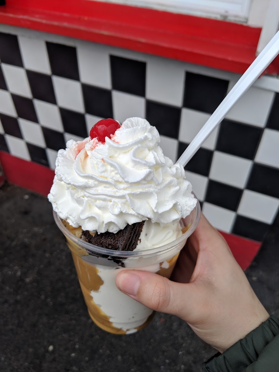 Sugar Lips Ice Cream Shop Photo 7
