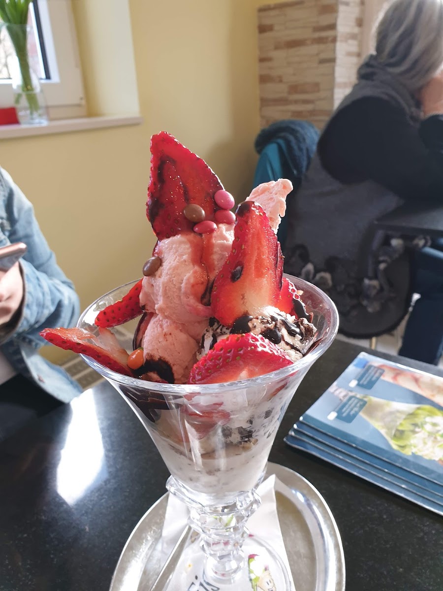 Eiscafé Riviera 1 Photo 7