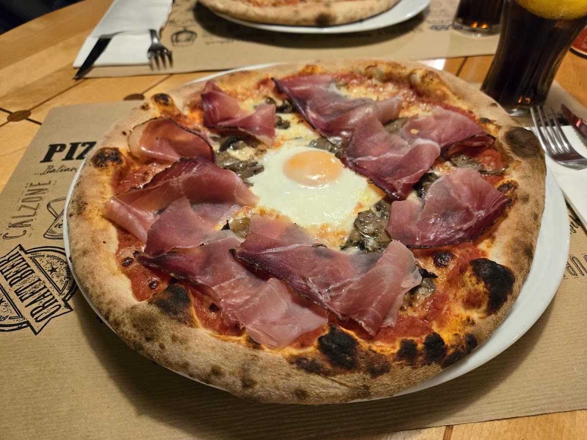 Bar Pizzeria 'Sportbar' Photo 2