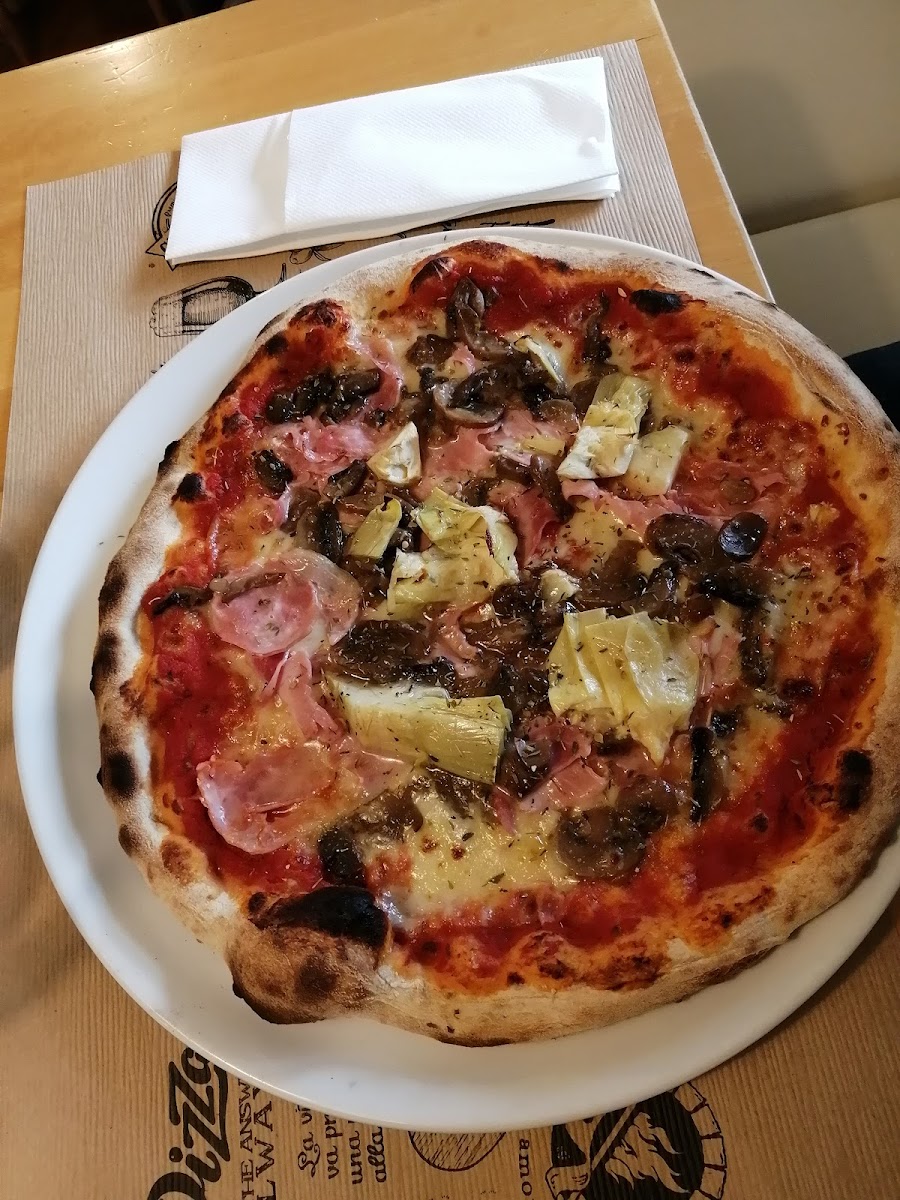Bar Pizzeria 'Sportbar' Photo 6
