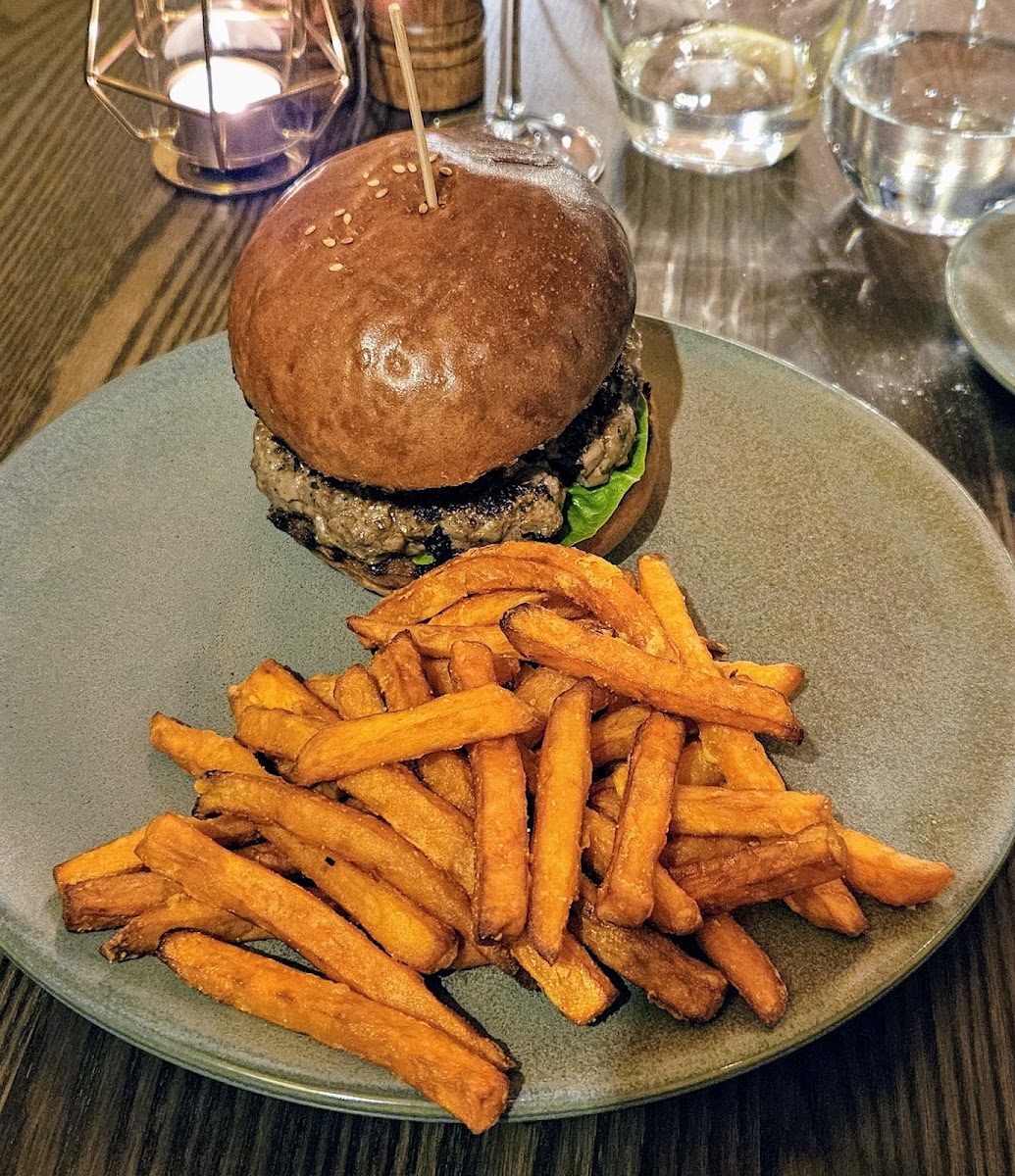 The Quarter Café Barnes Photo 6
