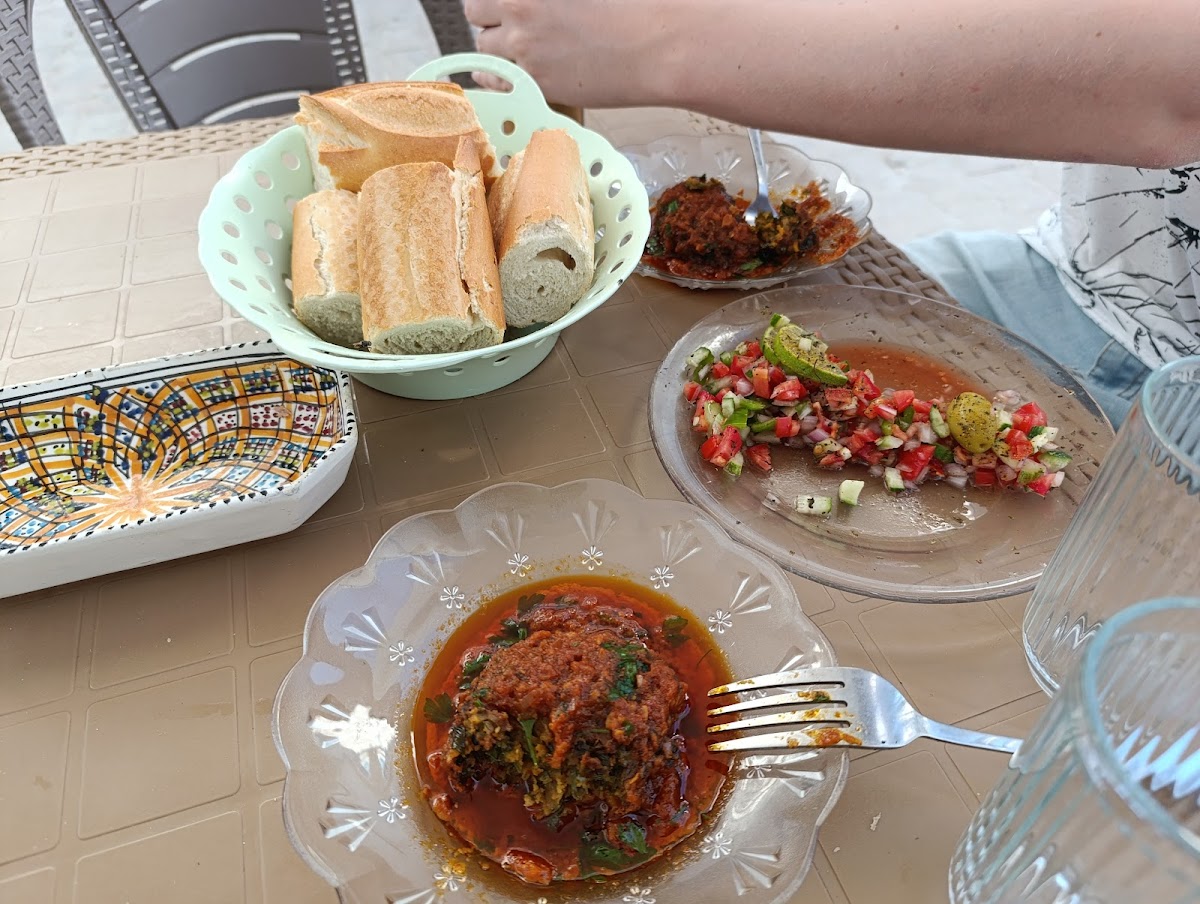 Restaurant Warda khmissa Kasher Djerba Hood Photo 9
