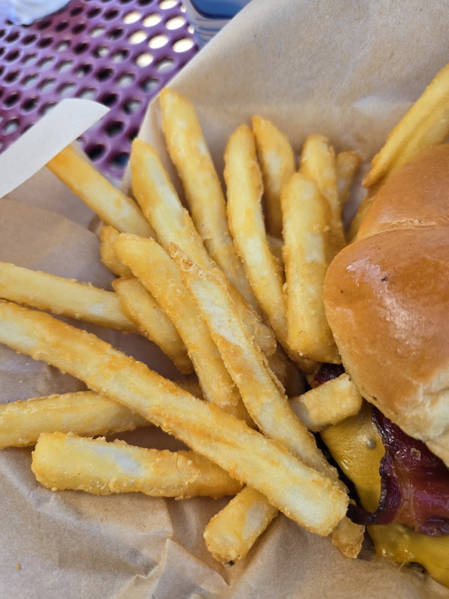 Murph's Creamery & Grill Photo 3