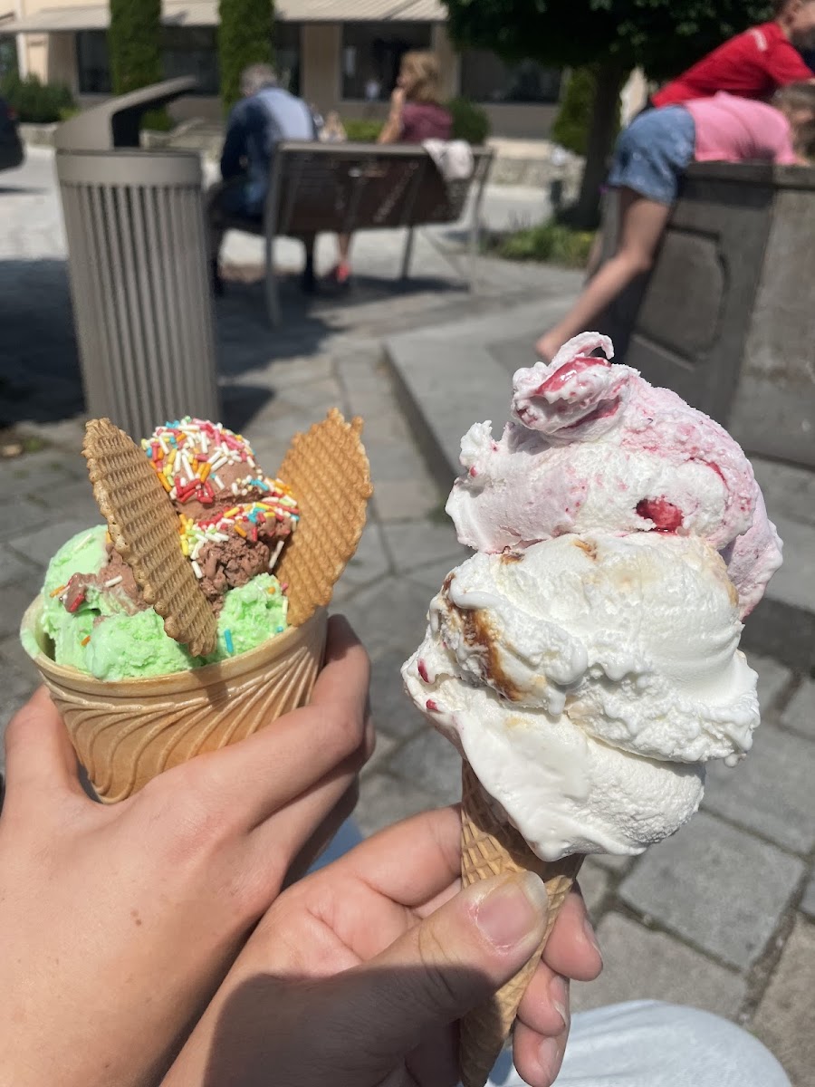 Richis Eis Photo 2