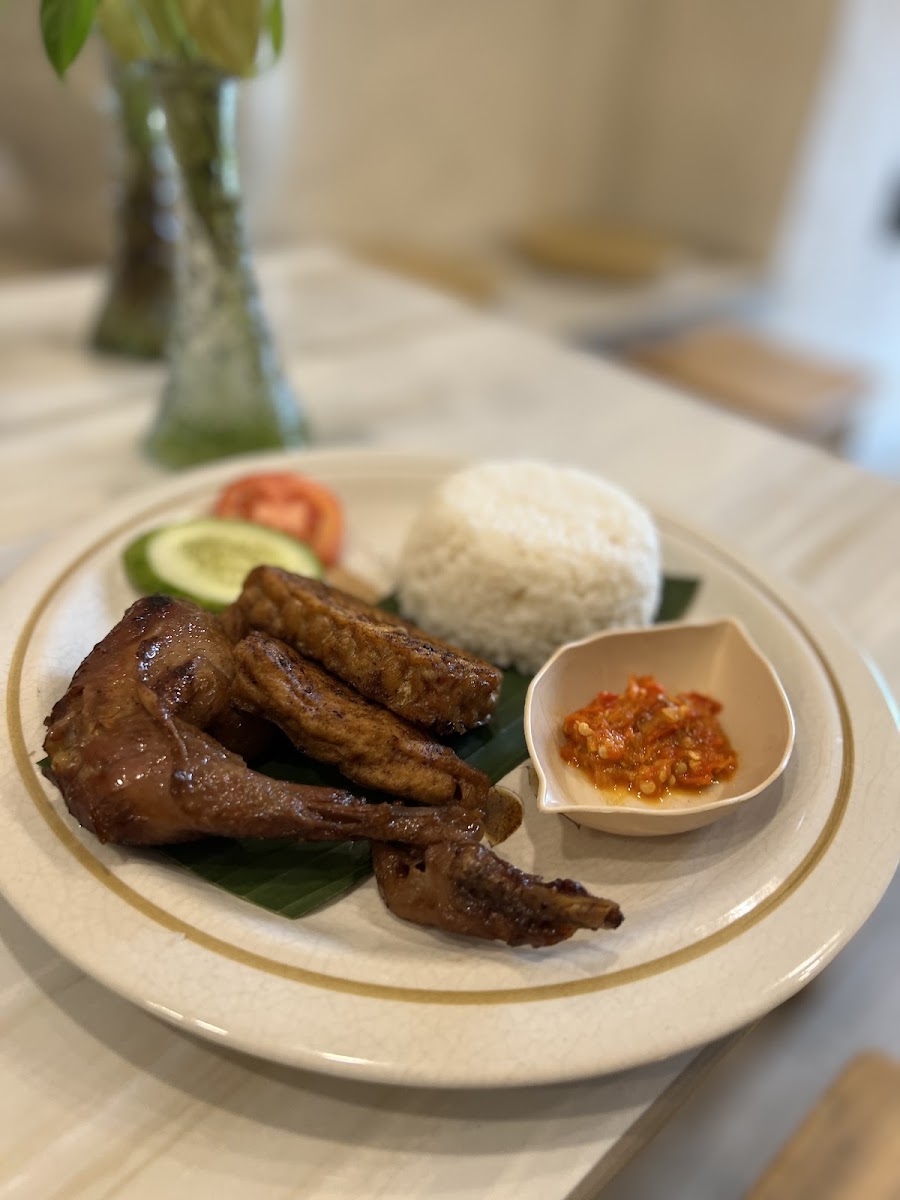 SAE EAT & POTTERY GADING SERPONG Photo 7