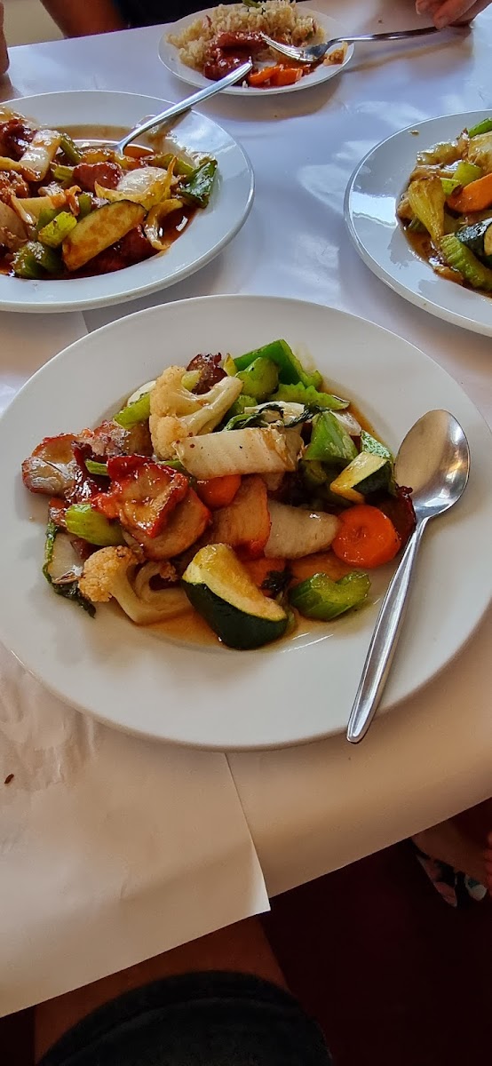 Four Seasons Chinese Restaurant Photo 8