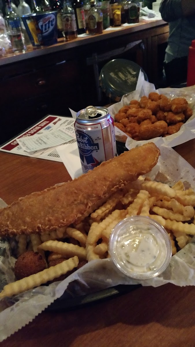 Leamen's Bar and Grill Photo 10