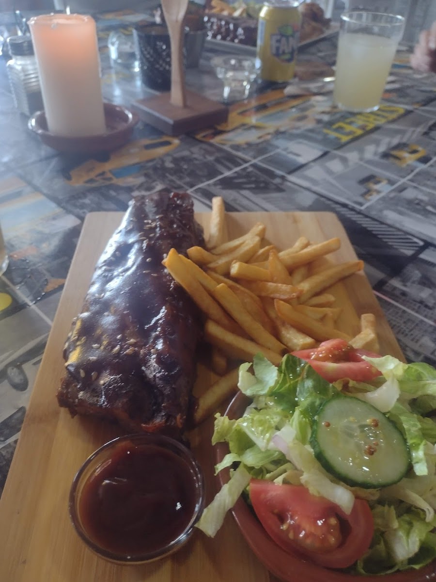 Harley´s Bar & Restaurant Photo 9