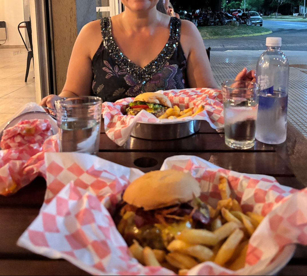 Búfalo Burgers Photo 2