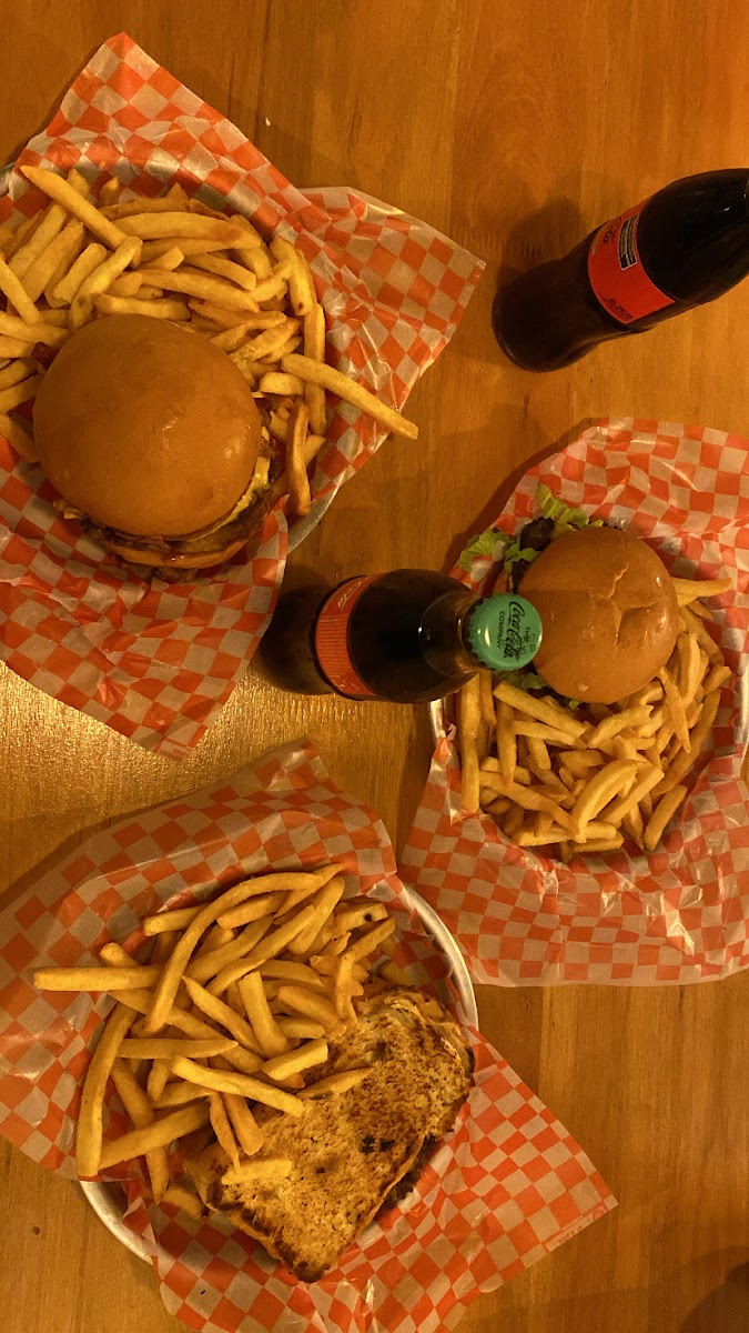 Búfalo Burgers Photo 8