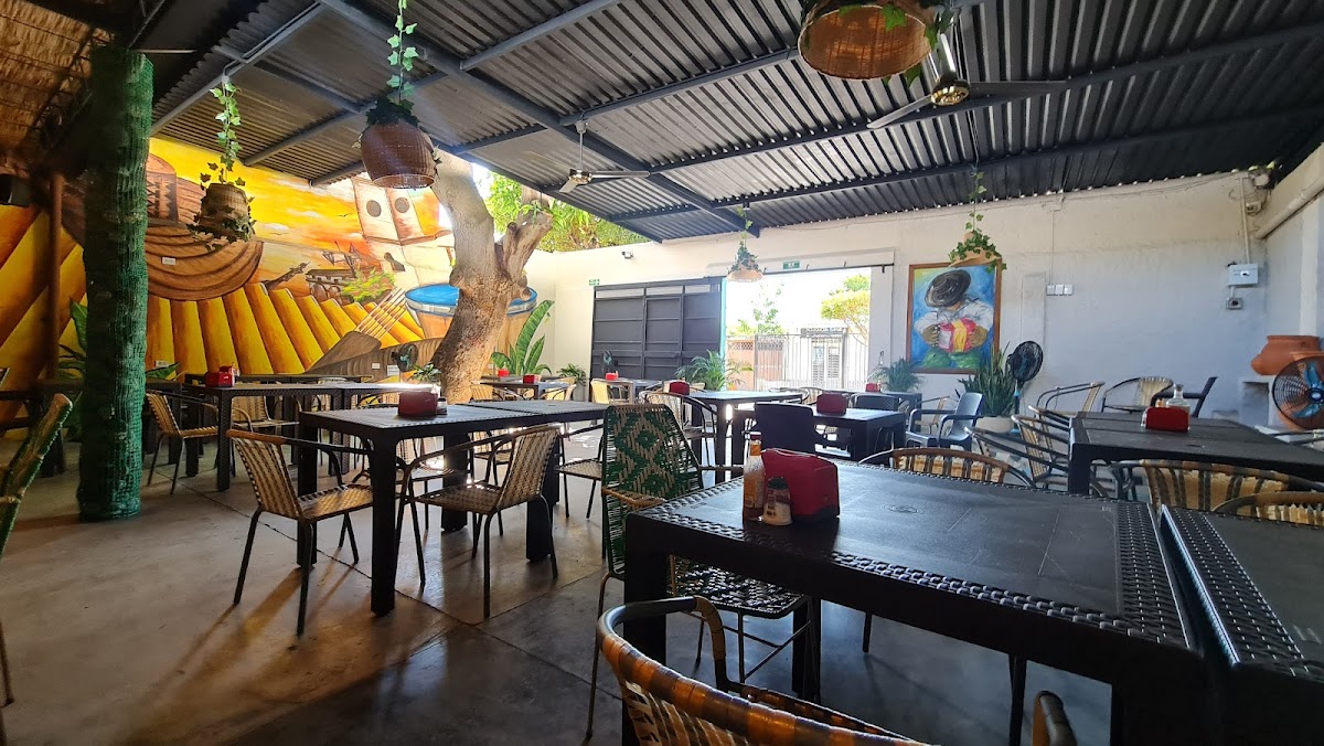 RESTAURANTE PALO E MANGO