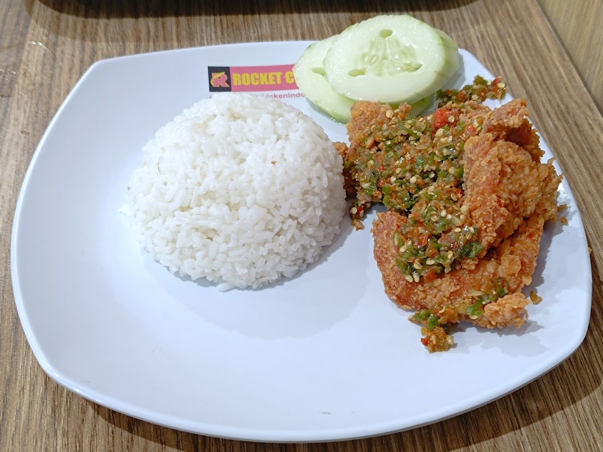 Rocket Chicken Ngawi Kota Photo 4