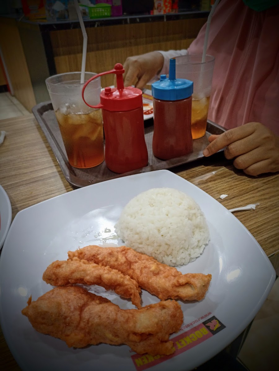 Rocket Chicken Ngawi Kota Photo 5