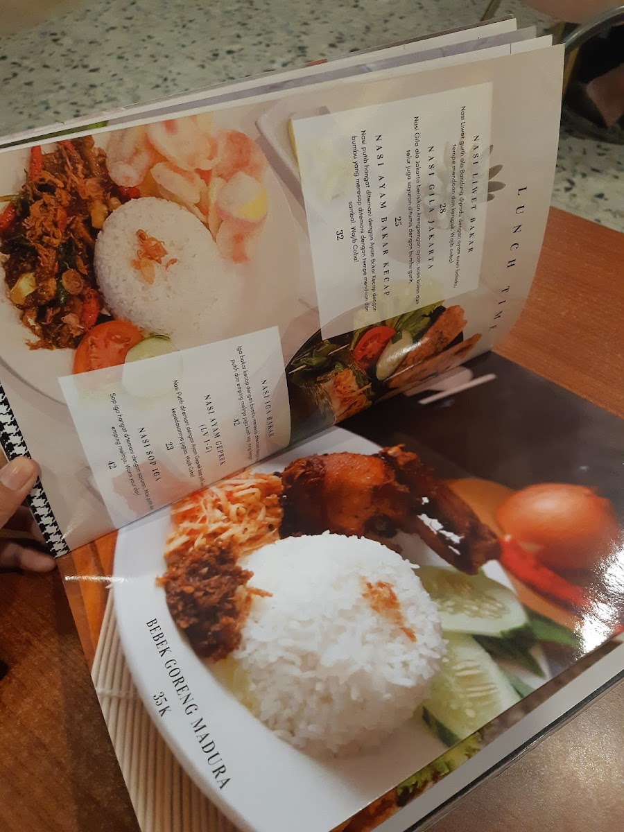 Morè Coffee and Eatery by Hanacake Photo Menu 4