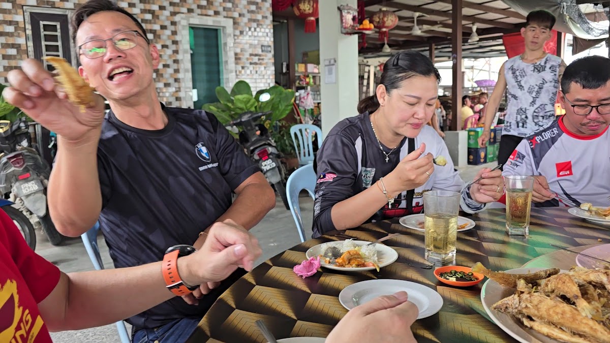 HK Restaurant Photo 2