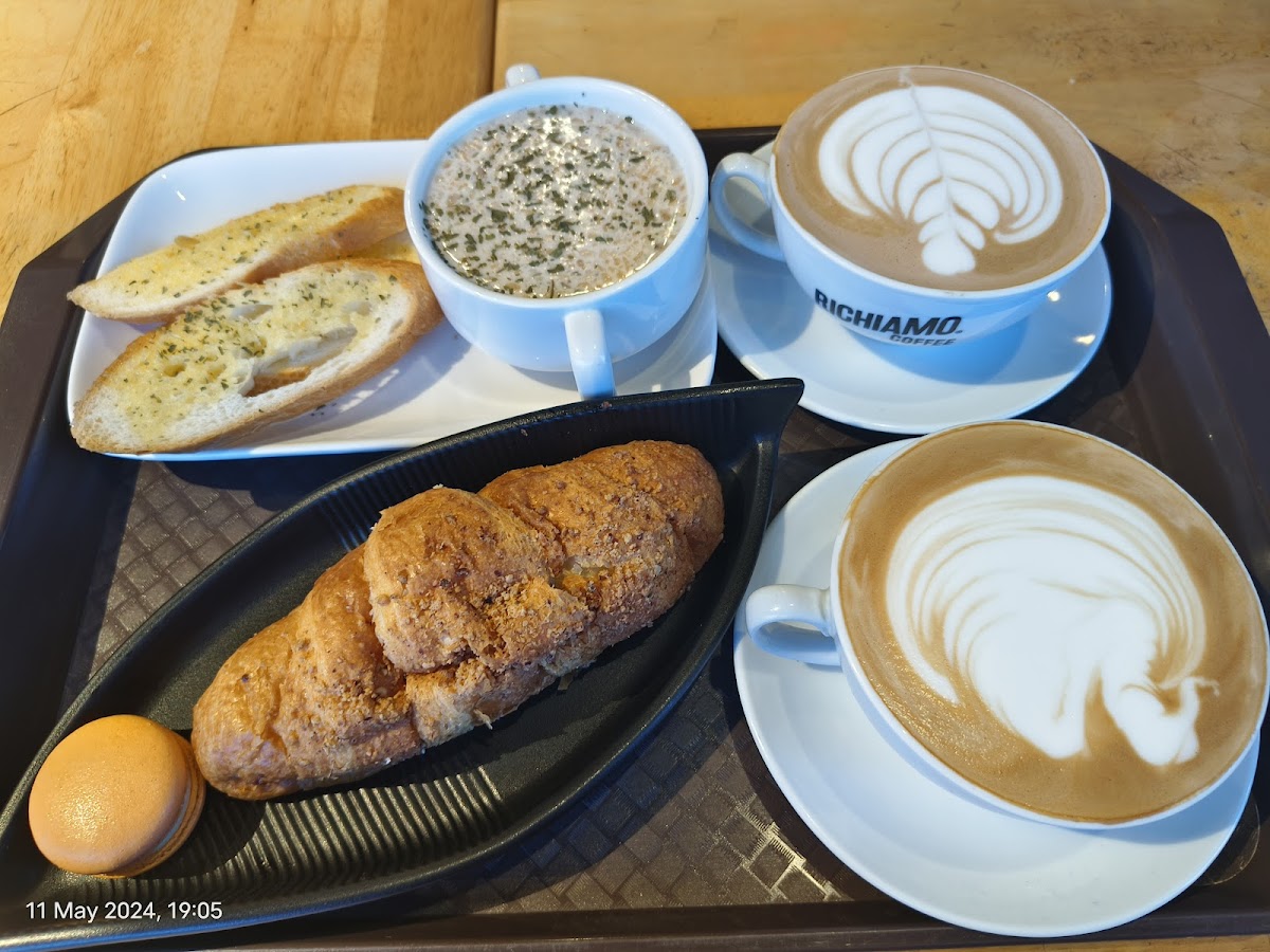 S’biji Khopi Cafe Photo 3