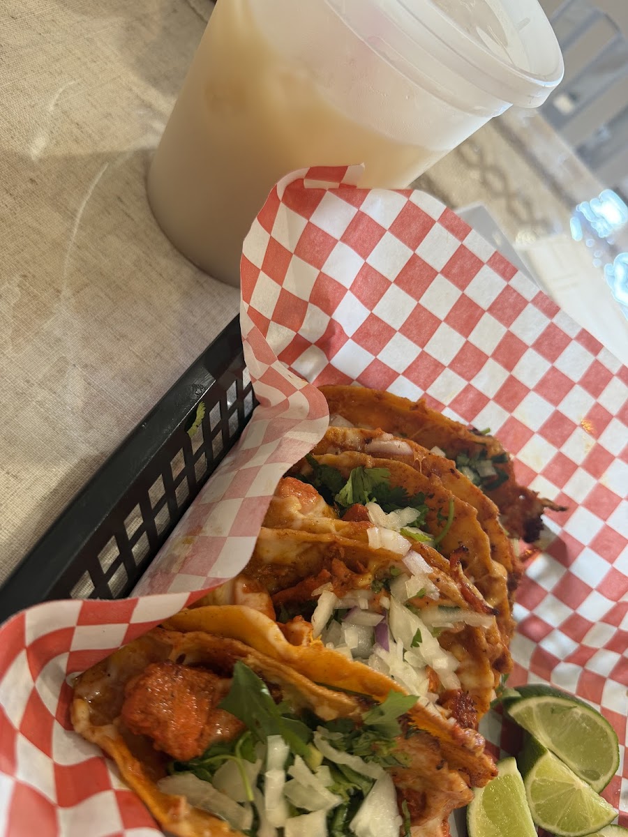 Taqueria Los Compadres Photo 9