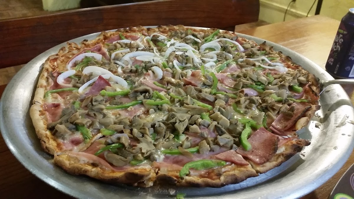 Caruso Pizzas Photo 9
