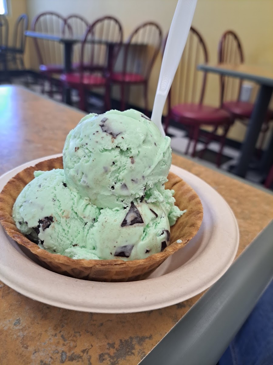 Sugar Pine Treats Photo 10