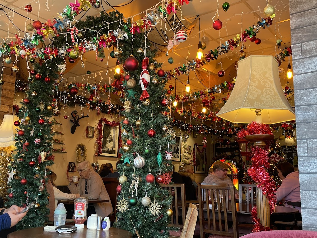 Upton Central Café Photo 3