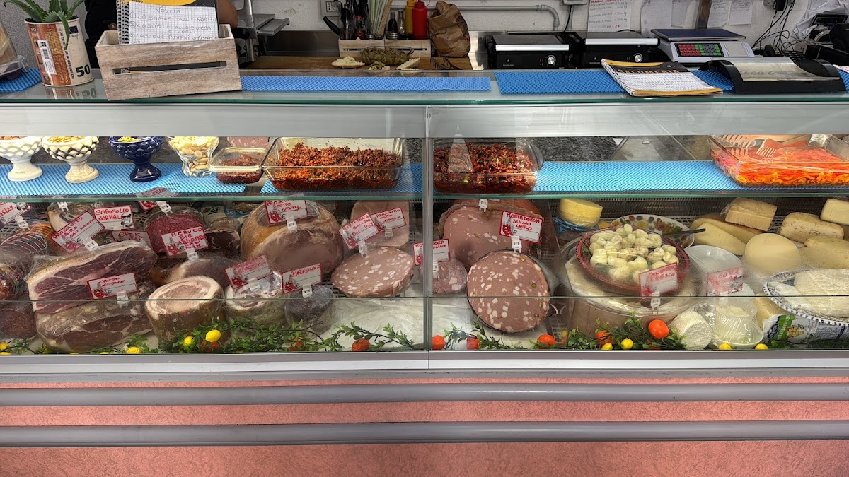 Salumeria Ducezio Photo 3