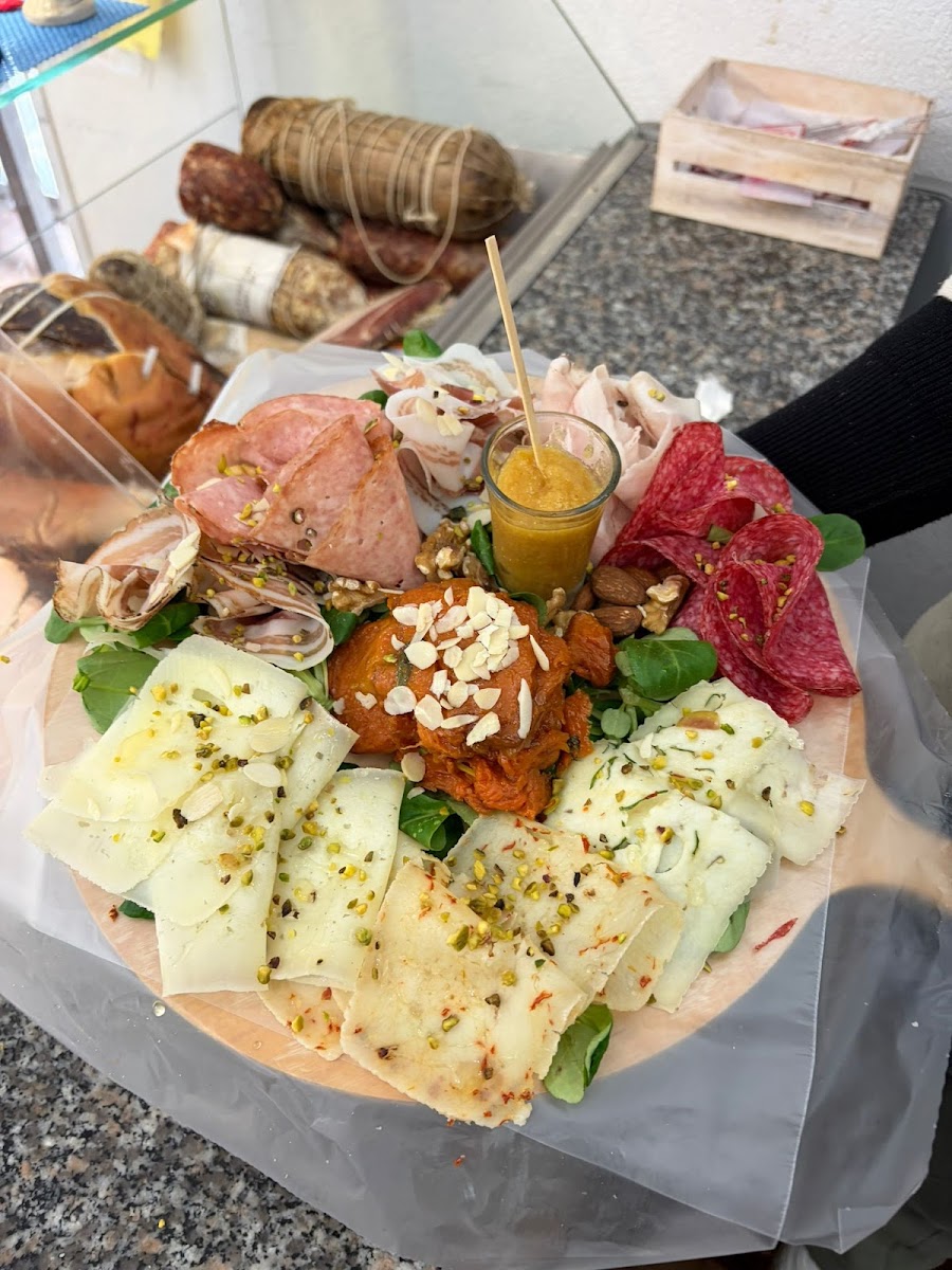 Salumeria Ducezio Photo 4