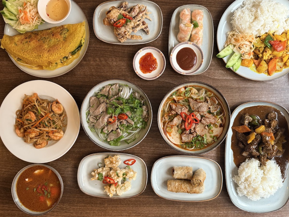 Cô Lê Vietnamese Restaurant Photo 2