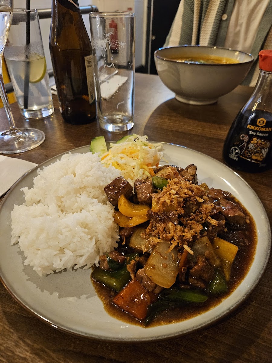 Cô Lê Vietnamese Restaurant Photo 9