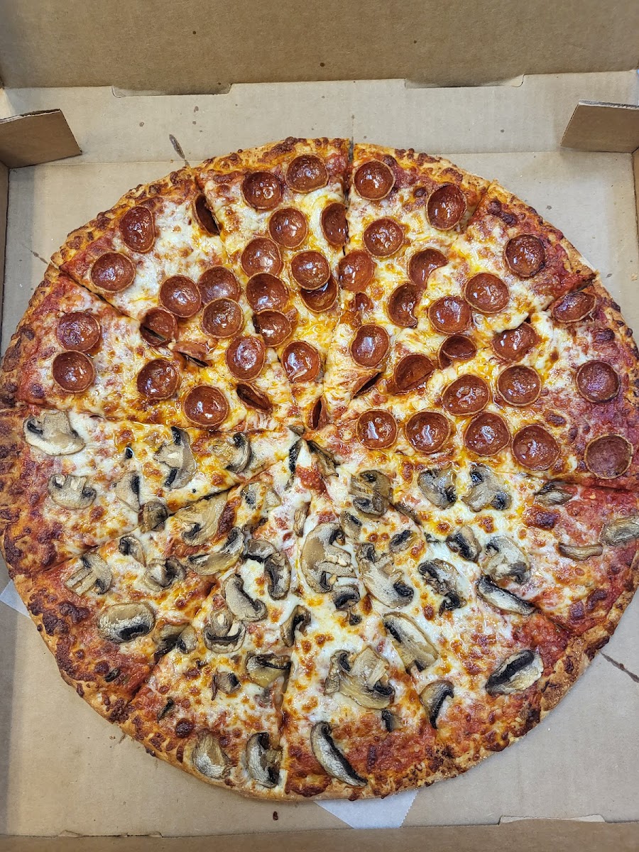 Benny's Pizza Photo 10