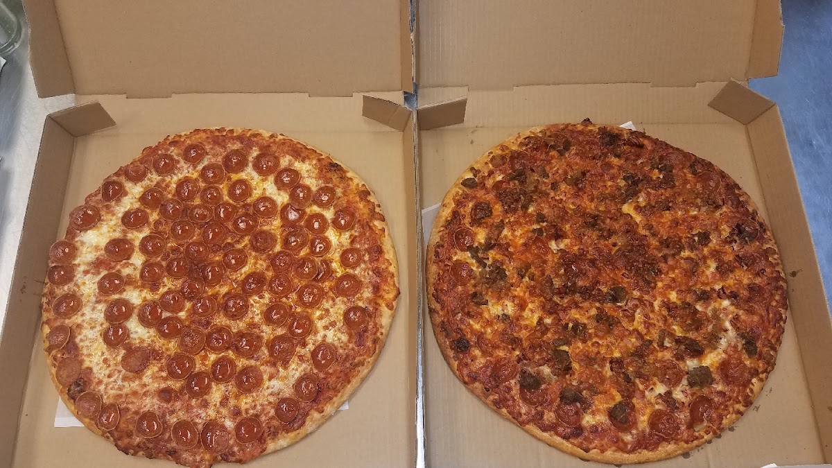 Benny's Pizza Photo 8